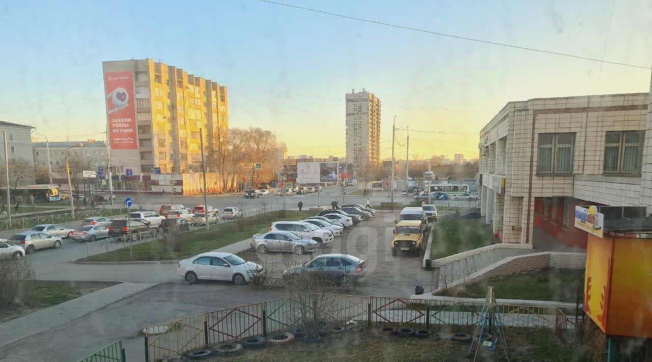 квартира г Омск р-н Советский ул Красный Путь 30 фото 1