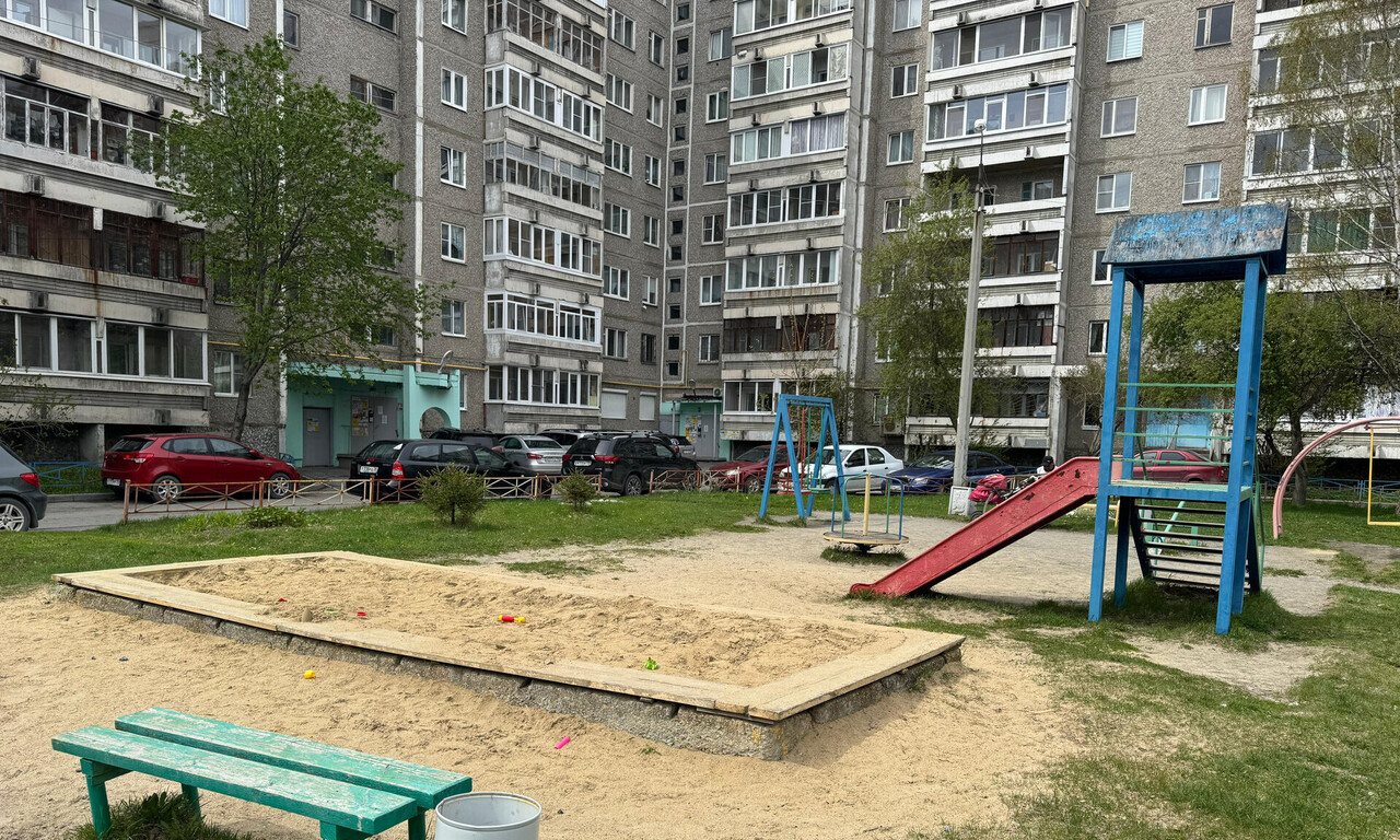квартира г Екатеринбург р-н Ленинский Чкаловская Юго-Западный ул Амундсена 61 фото 1