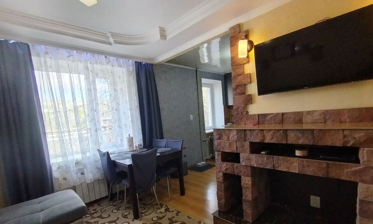квартира г Батайск ул Октябрьская 120а фото 2