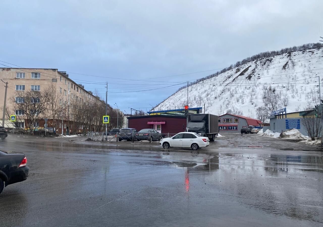 свободного назначения р-н Кольский г Кола городское поселение город Кола, пр-т Виктора Миронова, 4Б фото 31