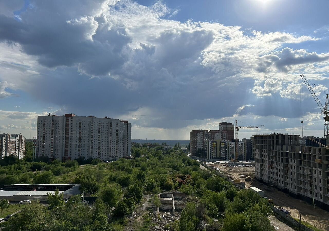 квартира г Волгоград р-н Дзержинский район Семь Ветров б-р 30-летия Победы 19б фото 1