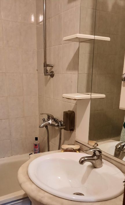 квартира г Тольятти р-н Автозаводский ул Дзержинского 34 фото 3