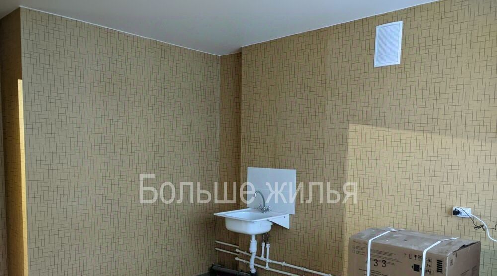 квартира г Волгоград р-н Кировский ул 70-летия Победы 29 фото 4
