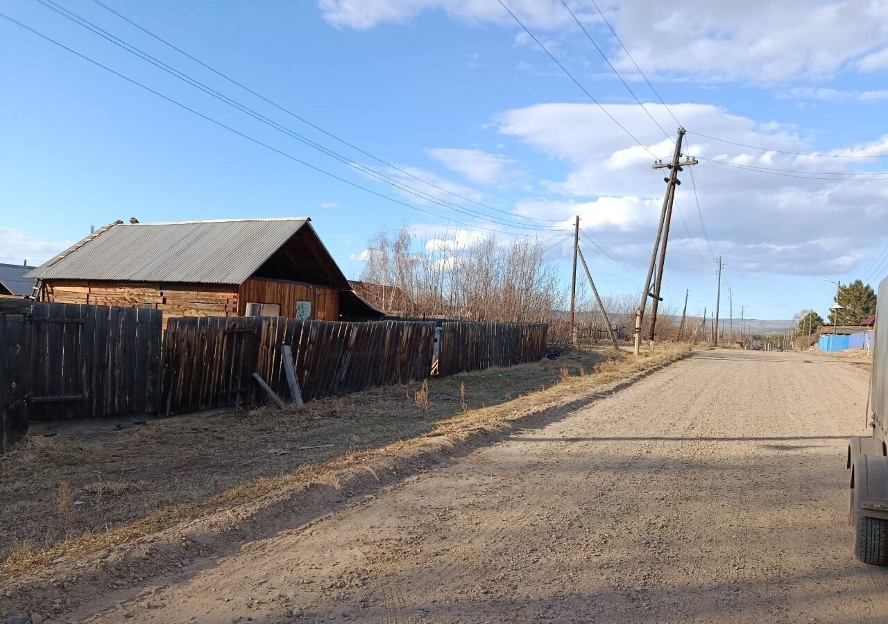 дом г Братск жилой район Гидростроитель, Байкальская ул., 207 фото 1