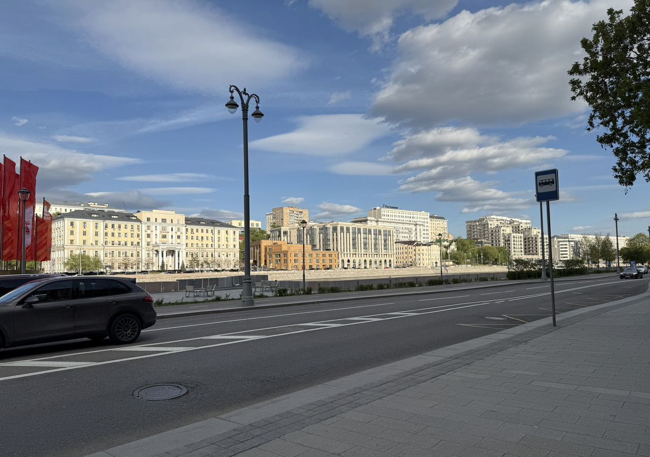 квартира г Москва метро Новокузнецкая наб Космодамианская 4/22а фото 9