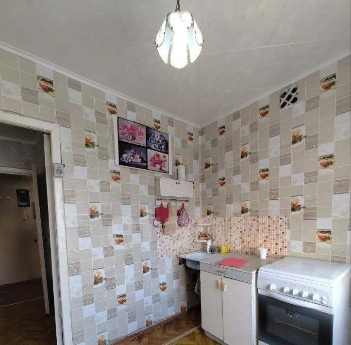 квартира г Саратов р-н Октябрьский ул им Серова А.К. 8 фото 1