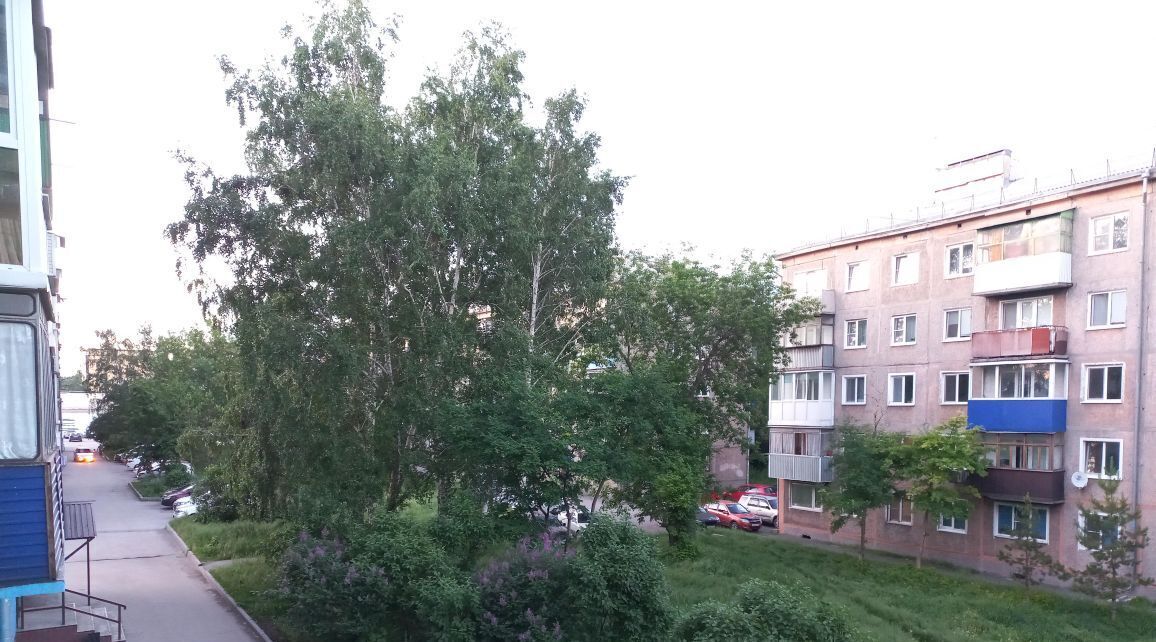 квартира г Белово ул Октябрьская 41 фото 3