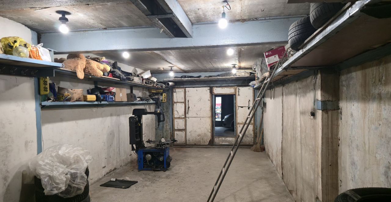 гараж г Сургут р-н Центральный ул Гагарина 5/1 Сургут, Тюменская обл. фото 3