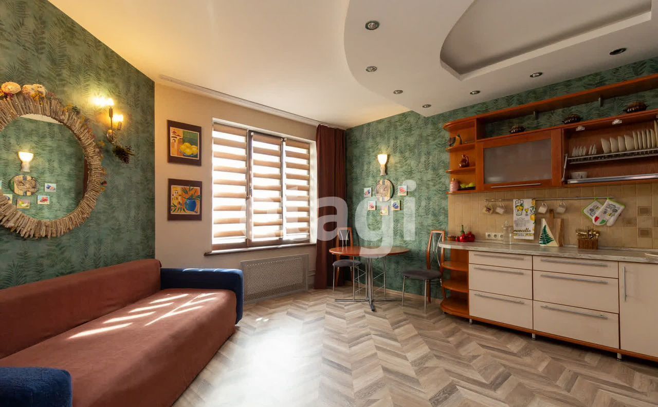 квартира г Красноярск р-н Советский ул Молокова 1к/2 фото 1