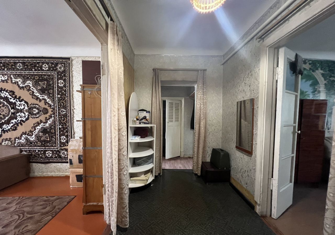 квартира г Волгоград р-н Дзержинский ул Краснополянская 3 фото 5