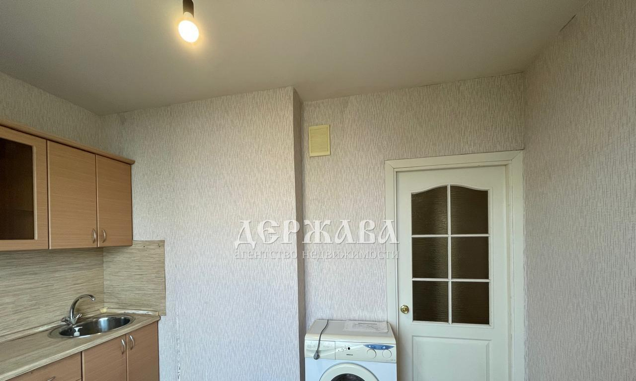 квартира г Старый Оскол микрорайон Королёва м-н, 4 фото 2