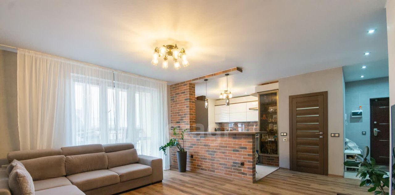 квартира г Калининград р-н Центральный ул Красносельская 82к/1 фото 1