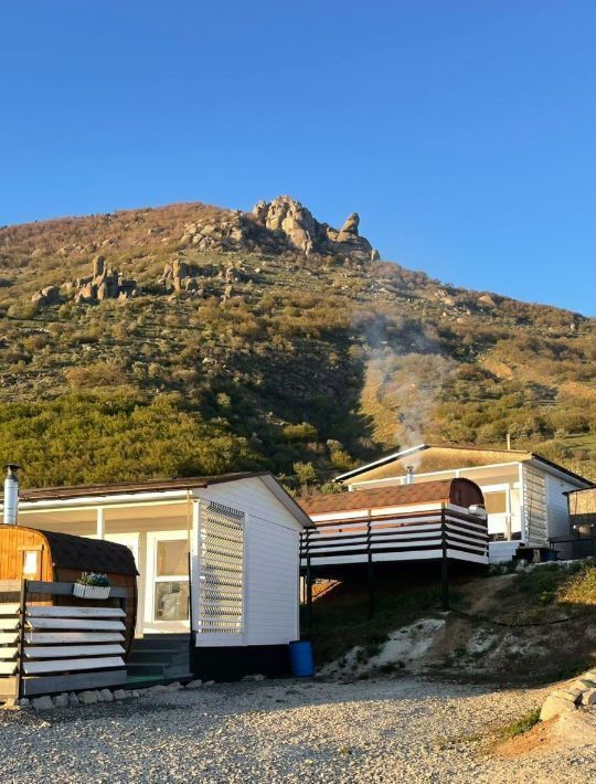 дом г Алушта с Лучистое ул Смешная 1е фото 3