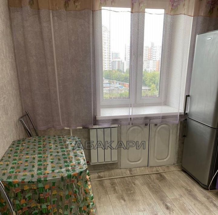 квартира г Красноярск р-н Центральный ул Водянникова 2б фото 2