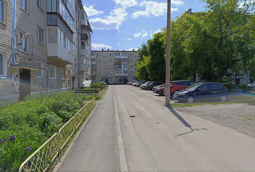 квартира г Каменск-Уральский п Октябрьский ул Добролюбова 12а фото 12