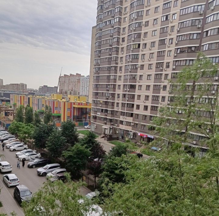 квартира г Краснодар р-н Прикубанский ул им. Евгении Жигуленко 11к/1 фото 12