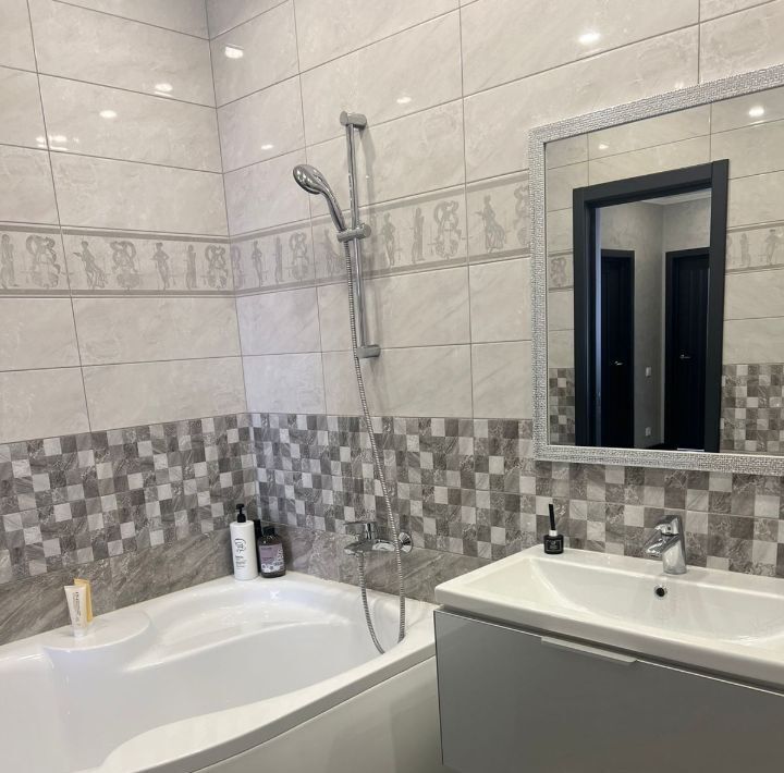 квартира г Энгельс ул Дубовская 5к/2 фото 4