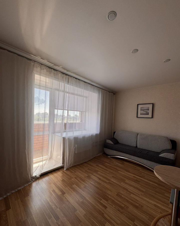 квартира г Тольятти р-н Автозаводский ул Фрунзе 8в фото 2