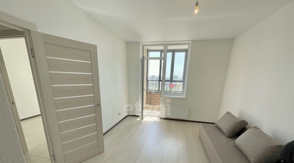 квартира г Екатеринбург Чкаловская ул Академика Ландау 32 фото 1