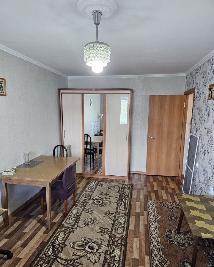 квартира г Омск р-н Октябрьский ул 50-летия ВЛКСМ 16а фото 4
