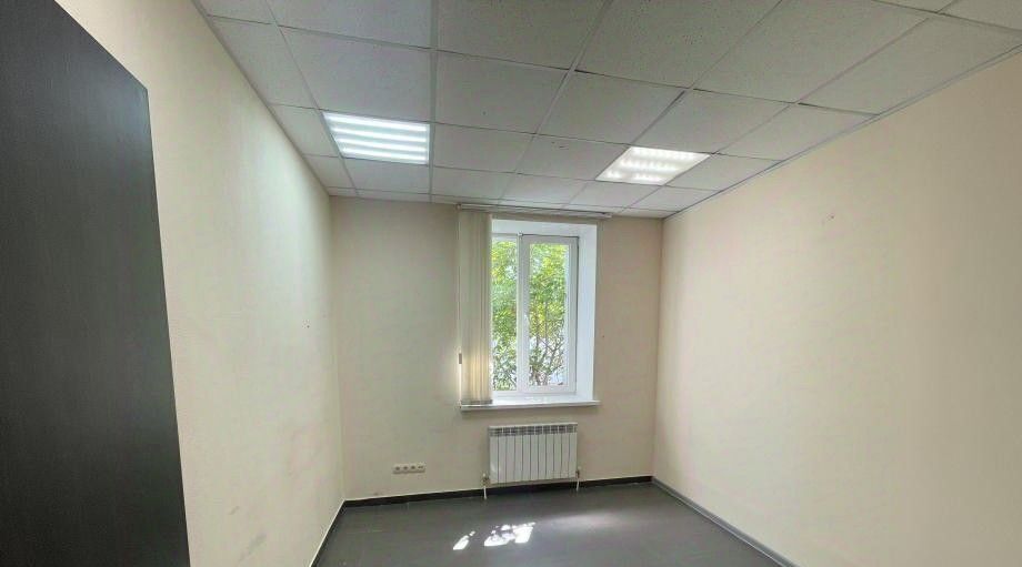 офис г Саратов р-н Кировский ул им Бирюзова С.С. 27 фото 2