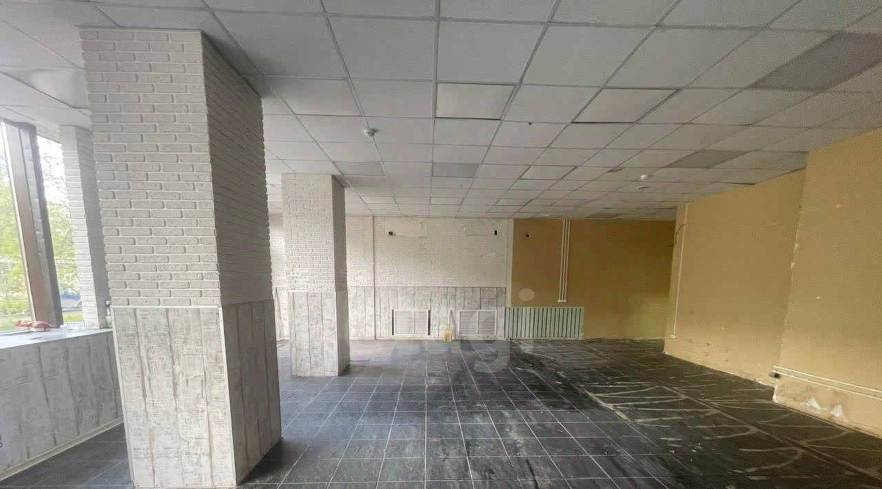 торговое помещение г Череповец р-н Заягорбский ул Краснодонцев 52 фото 3