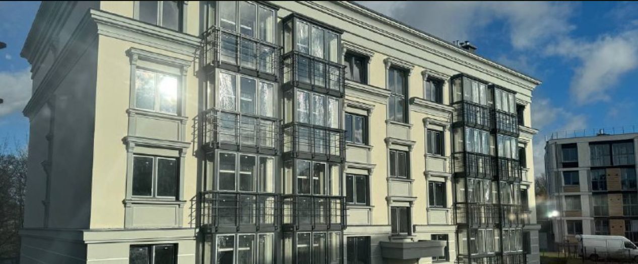 квартира г Калининград р-н Центральный ул Сержанта Мишина 83к/2 фото 1