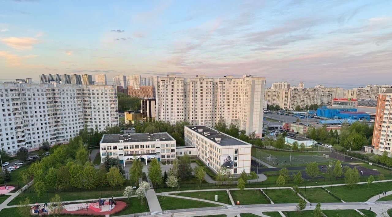 квартира г Москва метро Бульвар Адмирала Ушакова проезд Плавский 1 муниципальный округ Южное Бутово фото 1