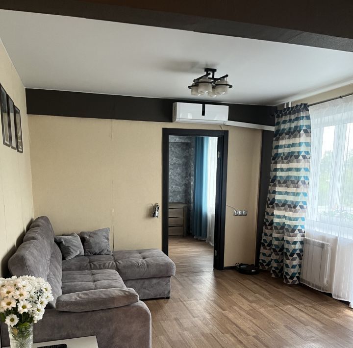 квартира г Ачинск мкр 7-й 11 фото 2