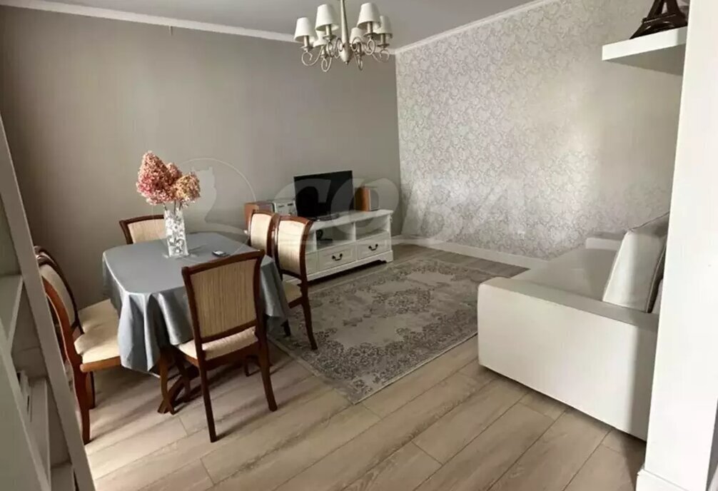 квартира г Тобольск ул Радищева 1 фото 9
