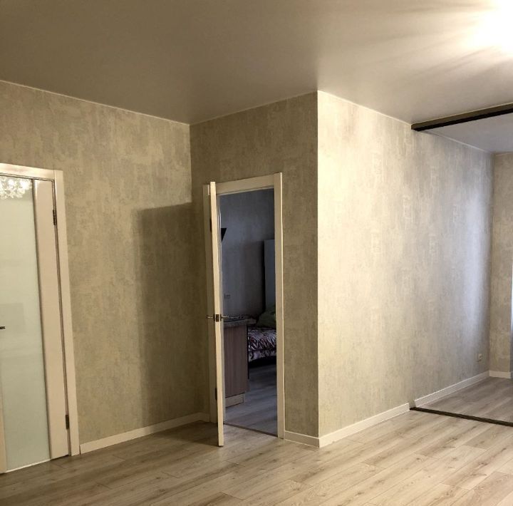 квартира г Тольятти р-н Автозаводский ул Тополиная 56а фото 1