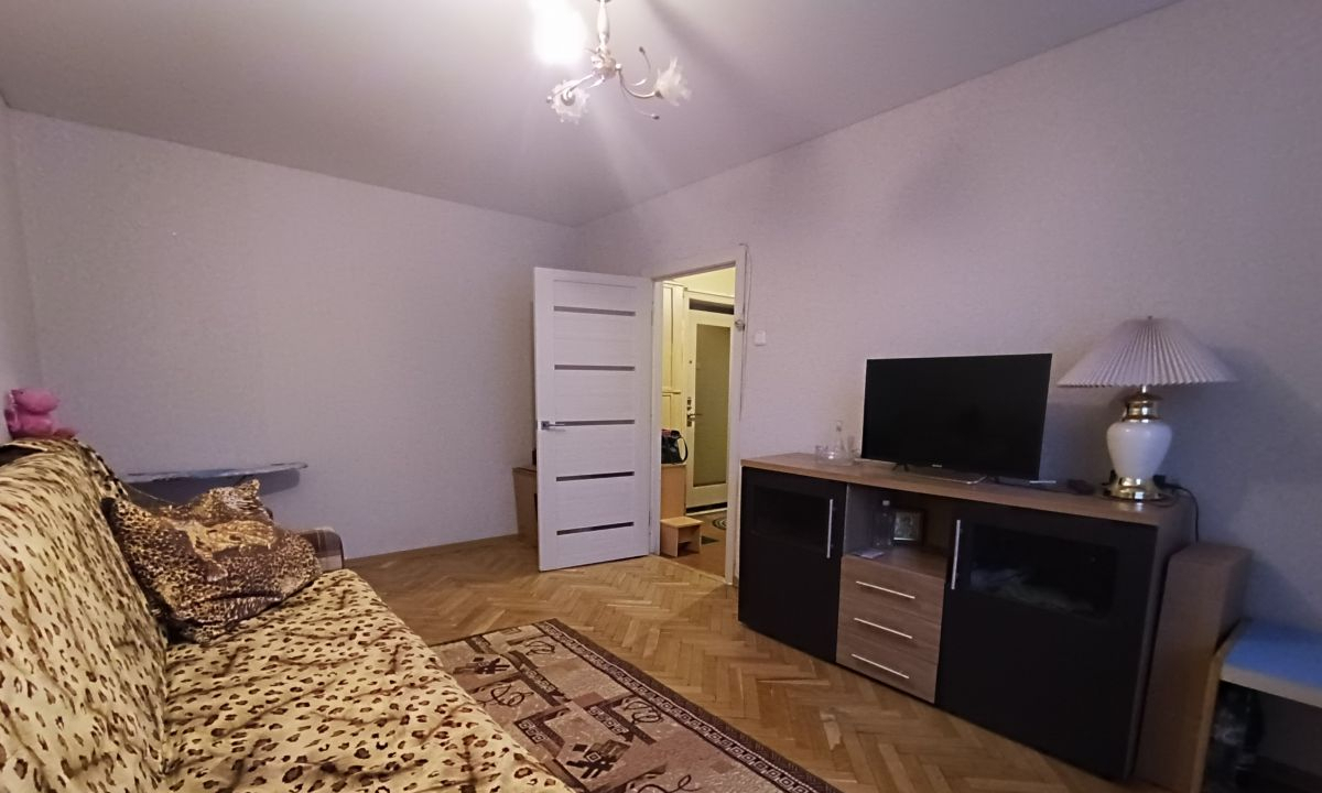 квартира г Санкт-Петербург метро Проспект Славы метро Купчино пр-кт Славы 28 округ Купчино фото 1