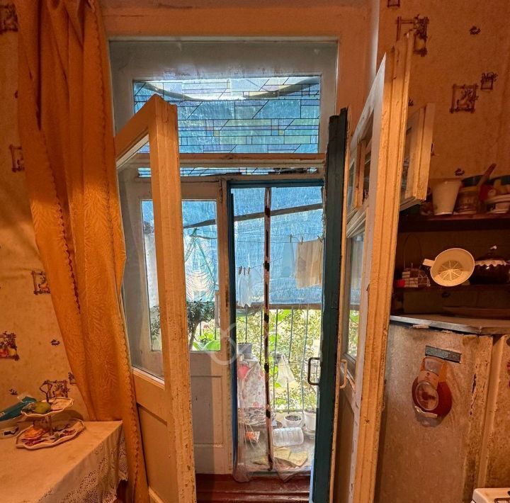 квартира г Волгоград р-н Кировский ул им. генерала Шумилова 12 фото 3