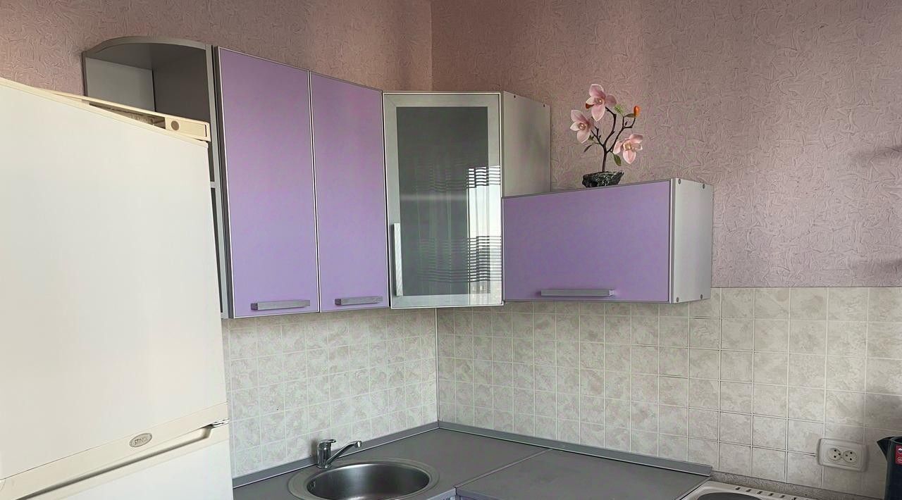 квартира г Тольятти р-н Автозаводский ул 40 лет Победы 2 фото 1