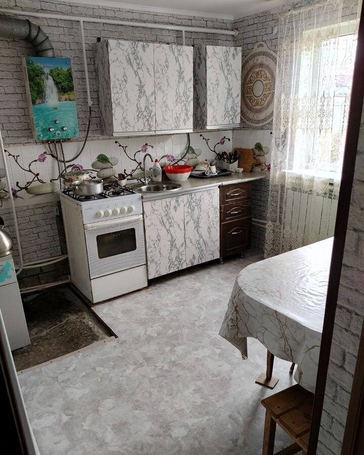 дом р-н Кировский г Новопавловск пл Ленина Кировский муниципальный округ фото 6