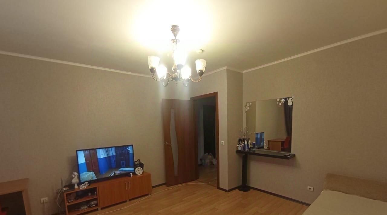 квартира г Уфа р-н Октябрьский ул Комсомольская 106 фото 4