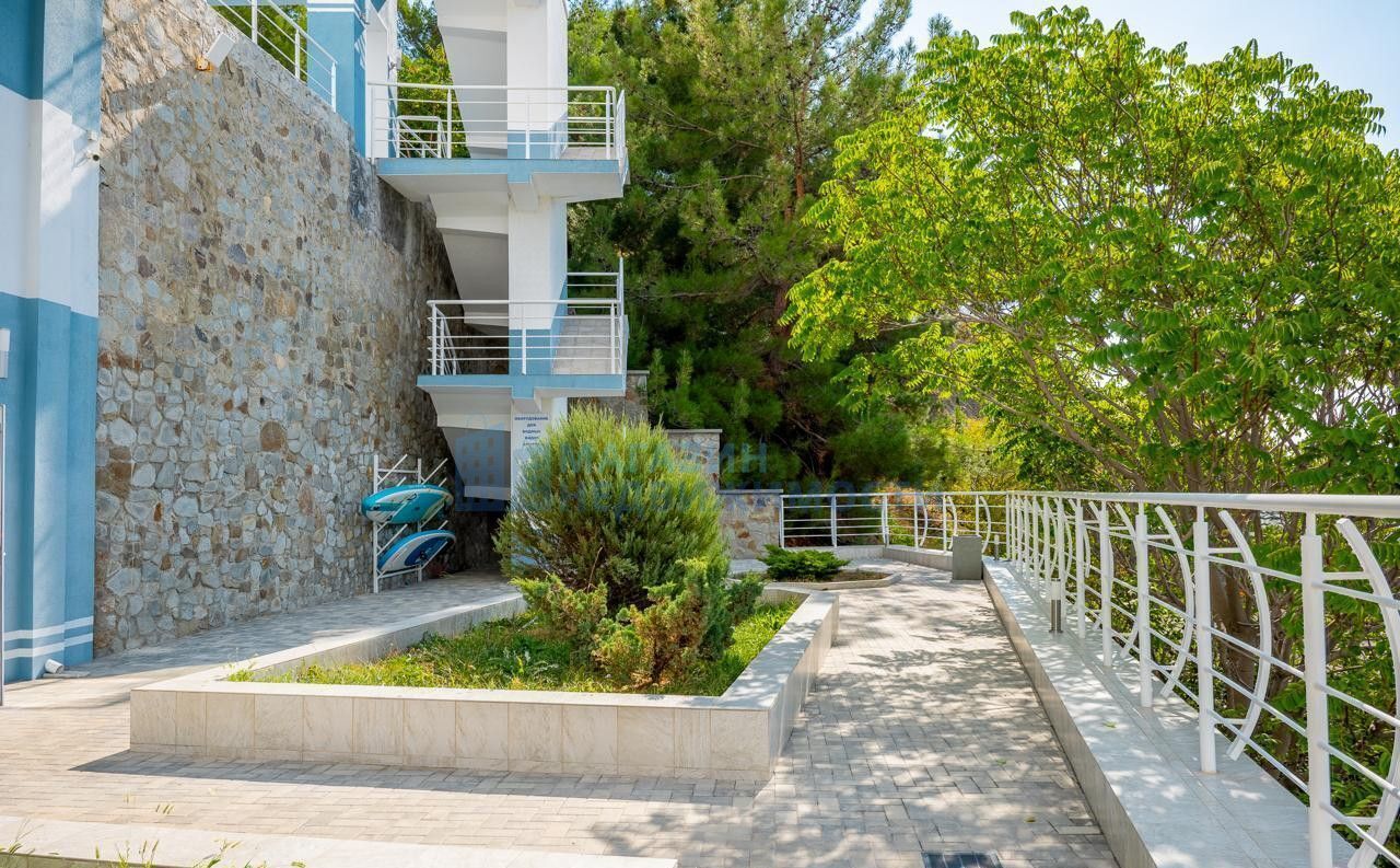квартира г Ялта пгт Береговое ул Кипарисная 51а г Алупка фото 17