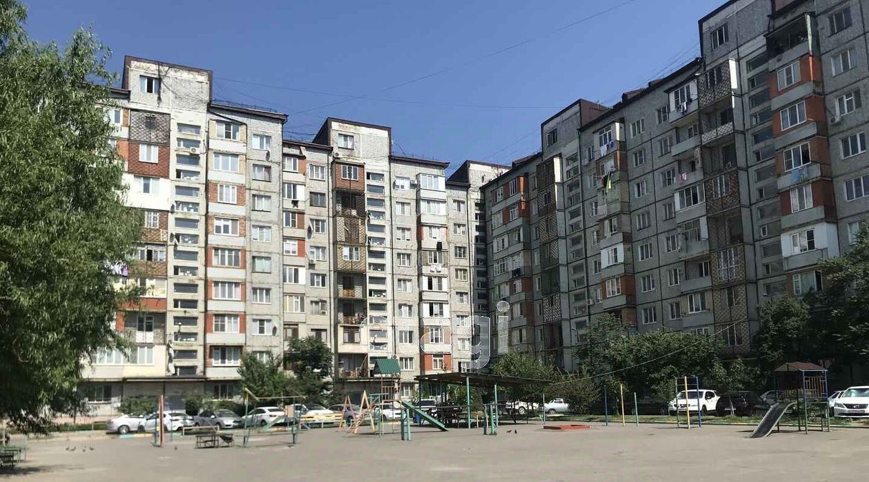 квартира г Махачкала р-н Кировский ул Героев Дагестана 8 фото 1