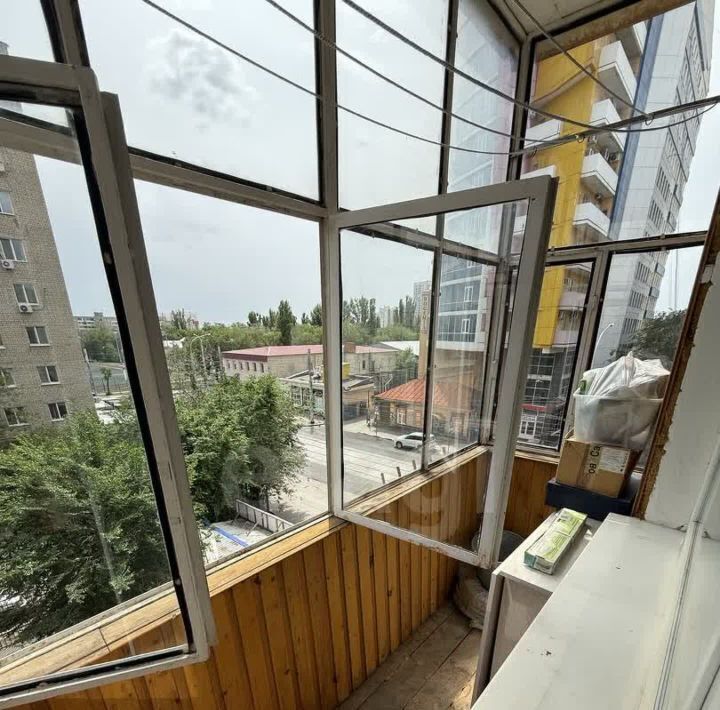 квартира г Саратов р-н Фрунзенский ул им Слонова И.А. 4/8 фото 4
