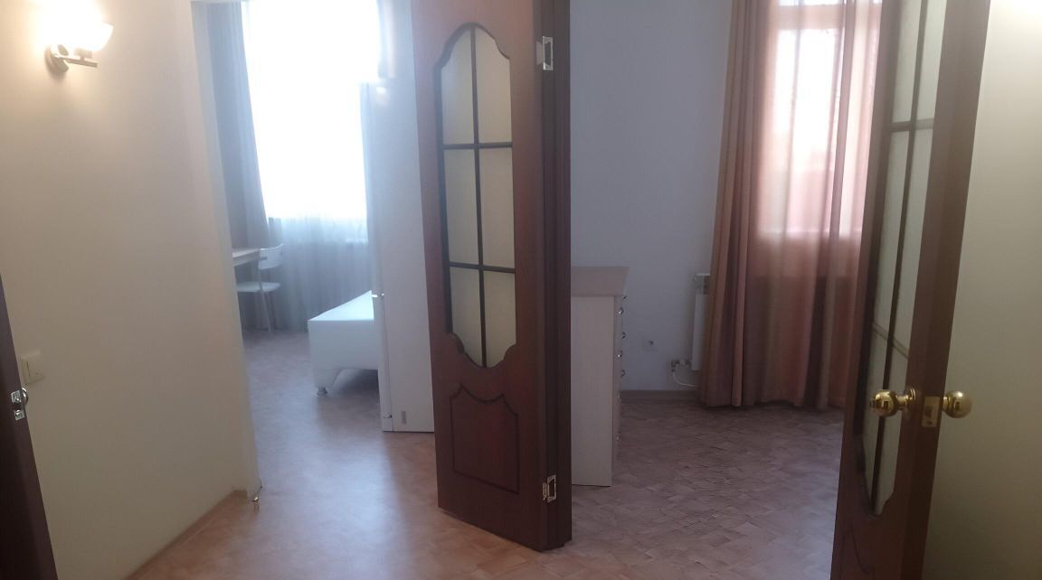 квартира г Омск р-н Центральный ул Сазонова 33 фото 11