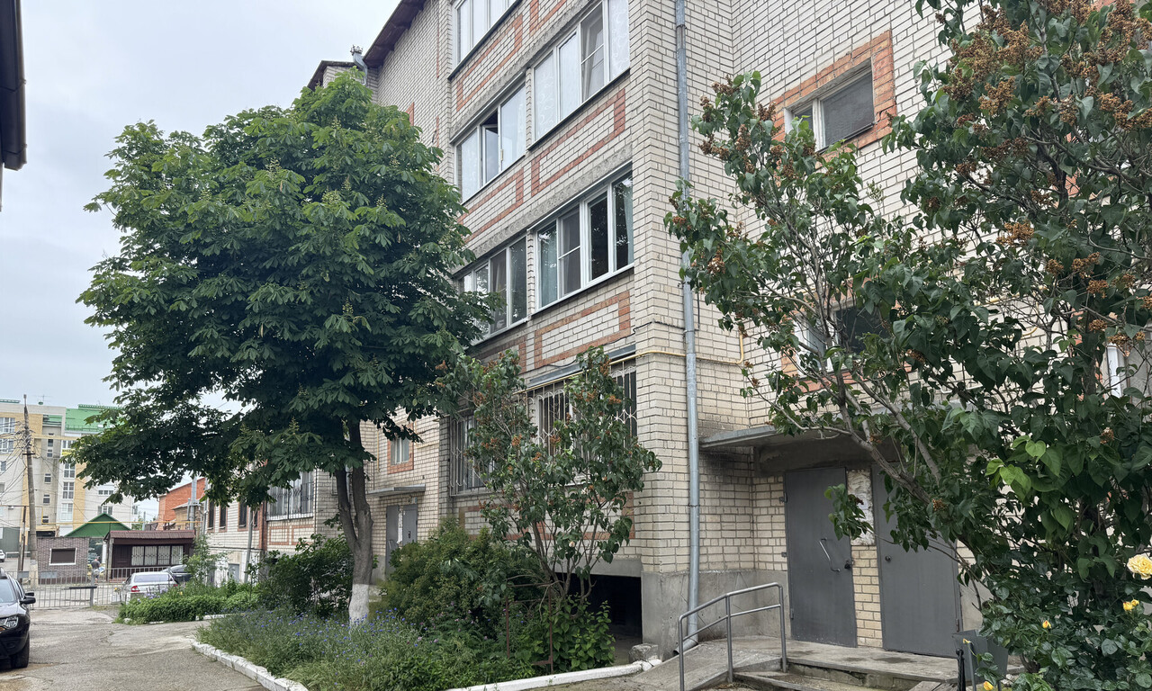 квартира р-н Ейский г Ейск ул Свердлова 128 фото 1