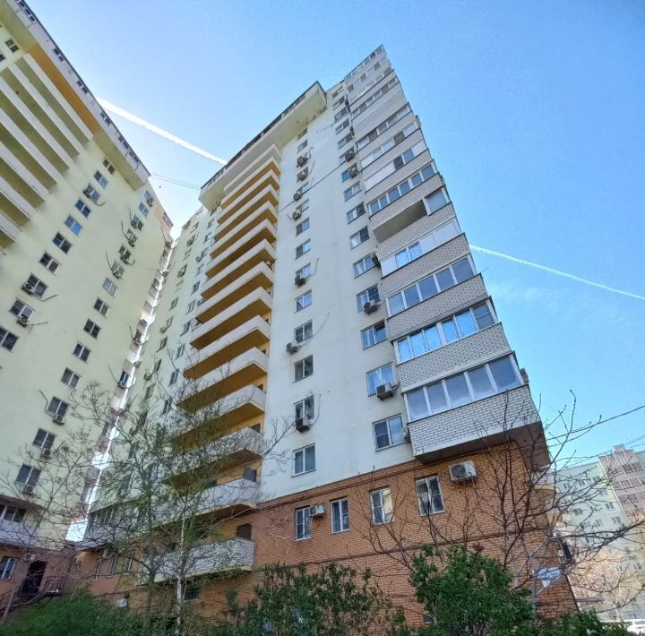 квартира г Астрахань р-н Кировский ул Студенческая 7 фото 2