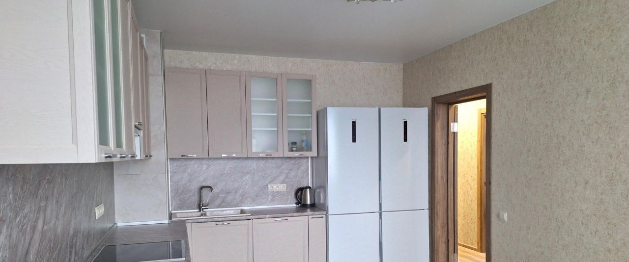 квартира г Нижний Новгород Горьковская ул Родионова 202/1 фото 4