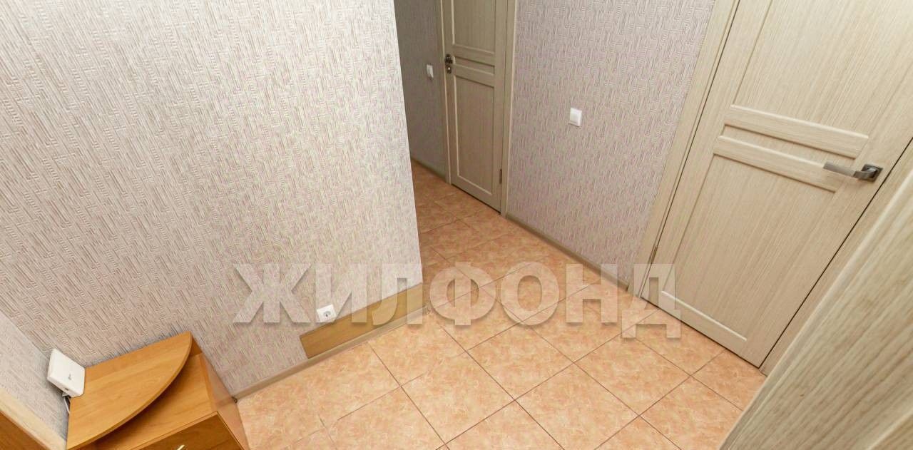 квартира г Барнаул р-н Октябрьский ул Гулькина 41 фото 2