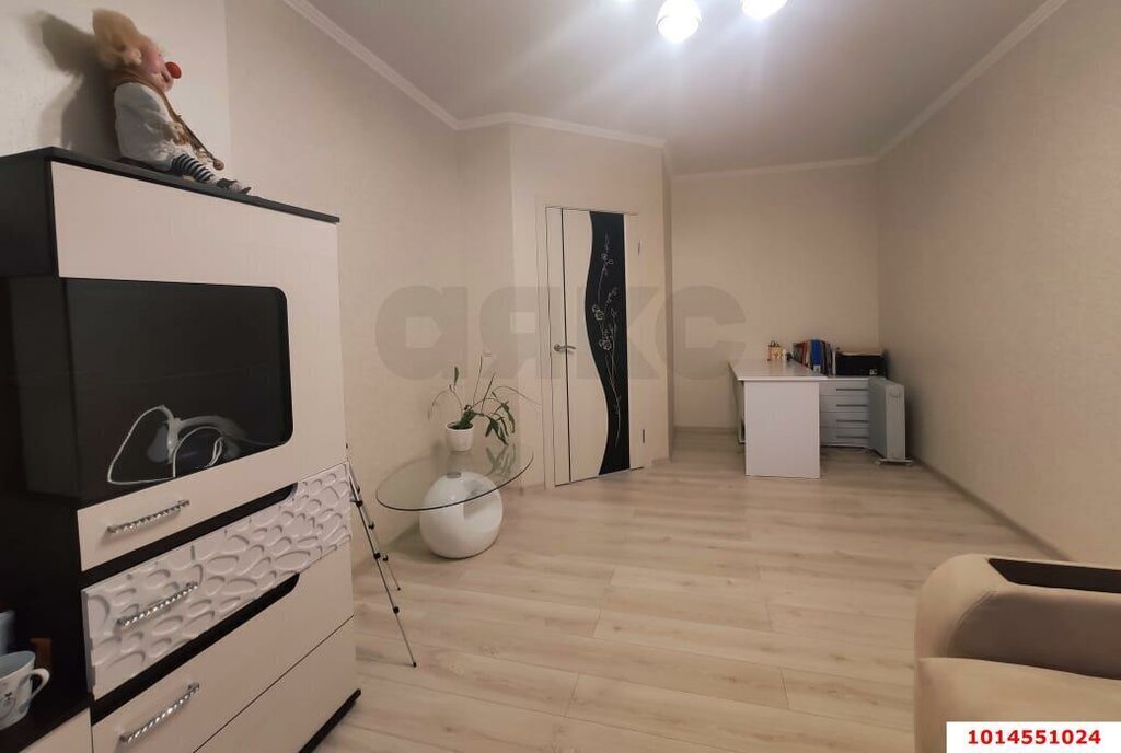 квартира г Краснодар ул Российская 79/3к 1 фото 3