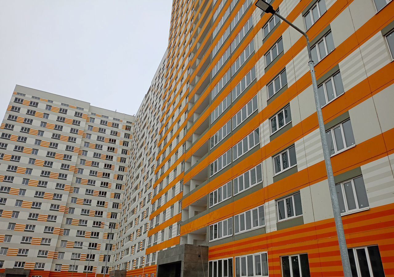 квартира г Оренбург р-н Промышленный ул Юркина 8 фото 1