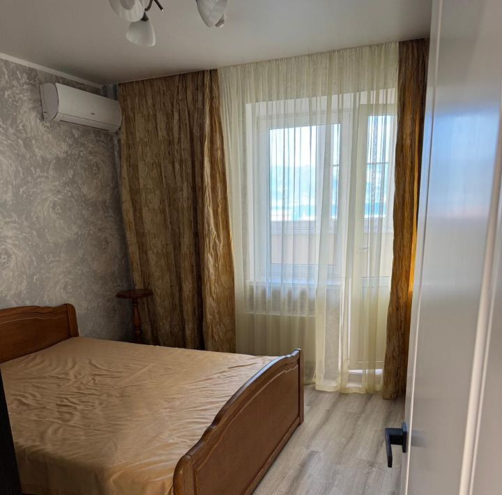 квартира г Новороссийск р-н Южный пр-кт Ленина 52а фото 2