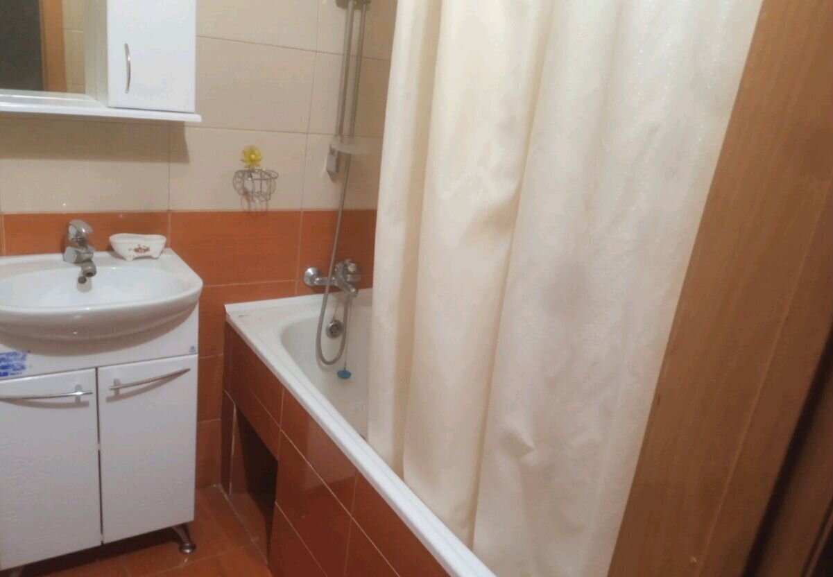 квартира г Саратов р-н Заводской ул. имени Г. К. Орджоникидзе, 13/4 фото 4