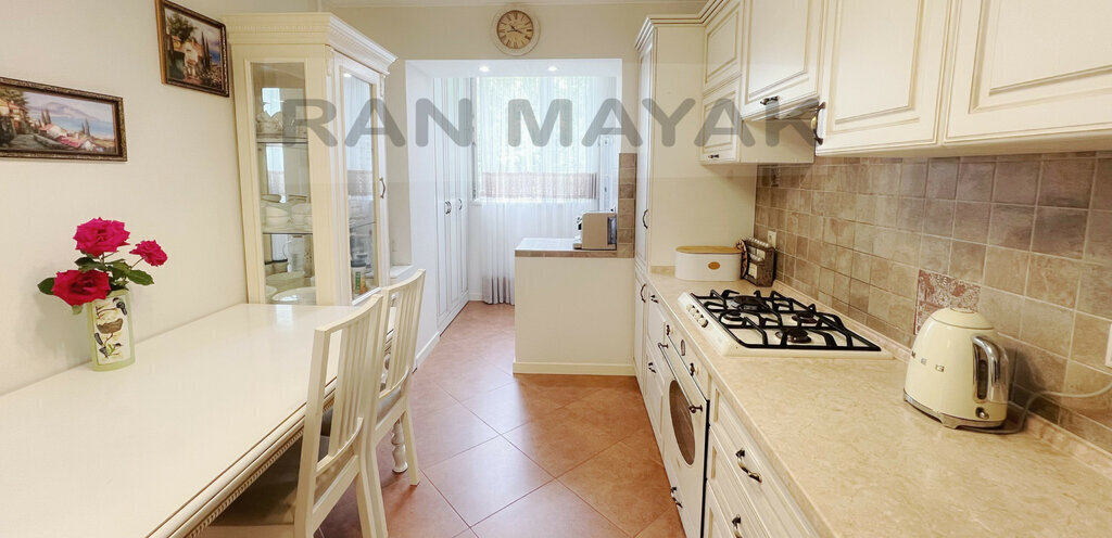 квартира г Майкоп ул Гайдара 82к/2 фото 14