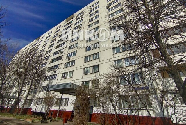 метро Красногвардейская б-р Ореховый 55/16 фото